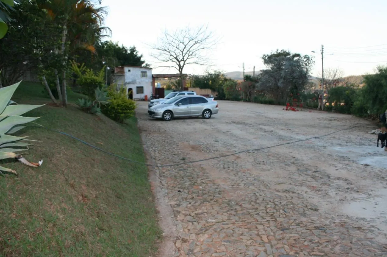 Imagem Vendo um belíssimo sítio em Betim (Vianópolis) com 42.600 m² de extensão.