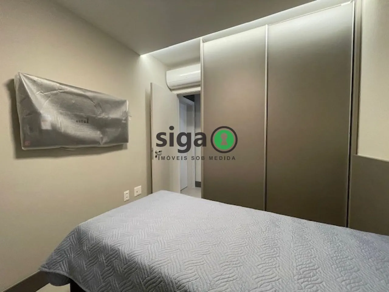 Imagem Apartamento mobiliado para VENDA com 2 dorms, sendo 1 suite, 1 vg com vista eterna para o Jd Europa