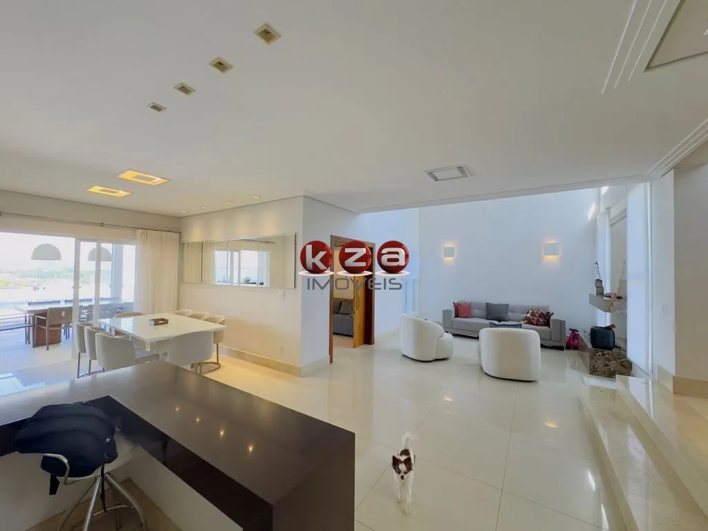 Imagem Luxuosa casa em condomínio à venda em Valinhos-SP, no Condomínio Porto Seguro Village: 3 quartos, 3 suítes, 2 salas, 5 banheiros, 2 vagas, 454m².