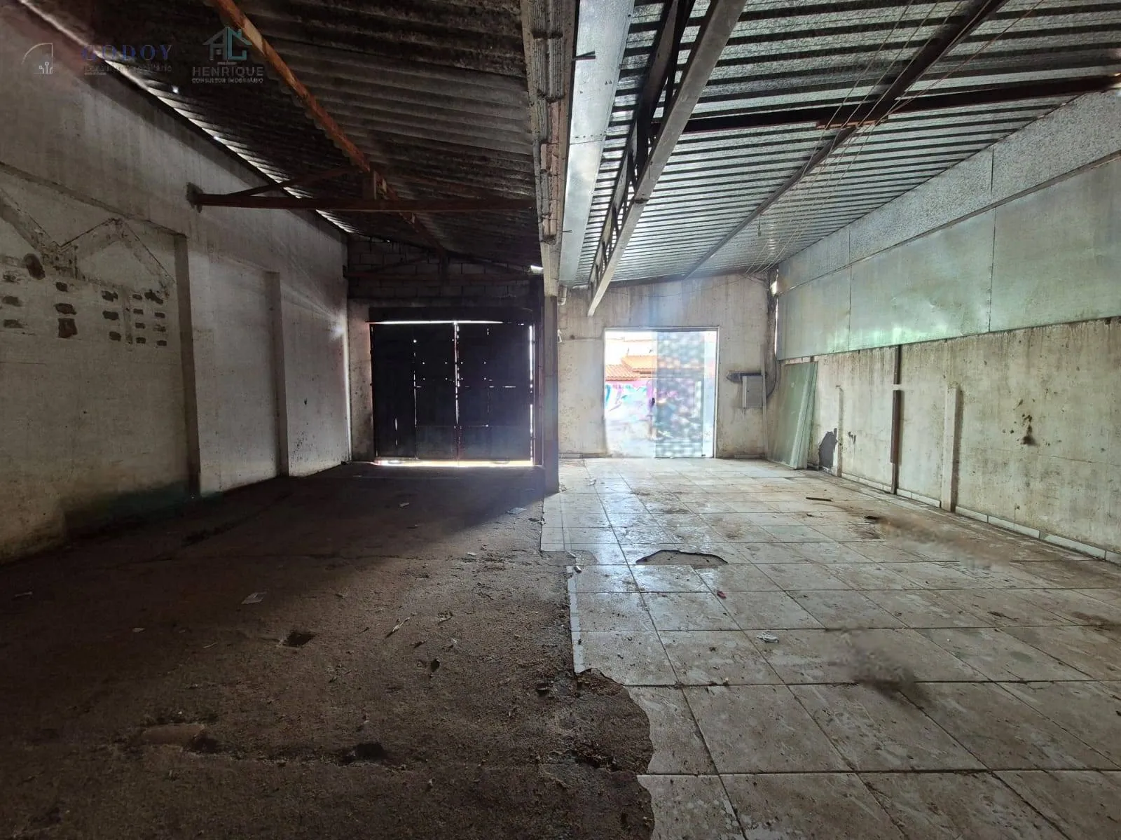 Imagem Ponto Comercial 300 m² - Ótima Visibilidade