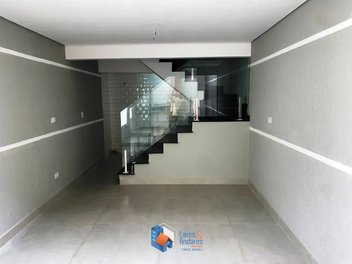 Imagem Sobrado para venda em Interlagos com 3 quartos, sendo 1 suíte, 133m²