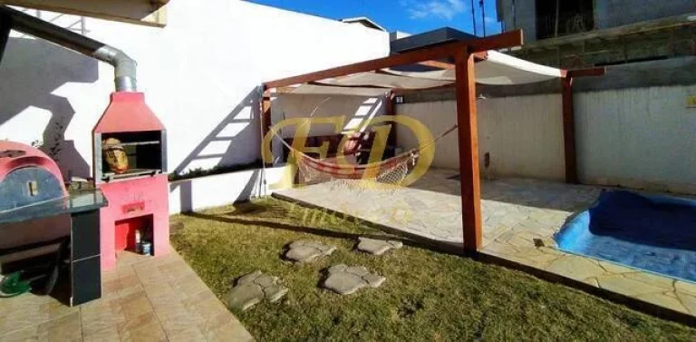 Imagem Sobrado em Condomínio Fechada.