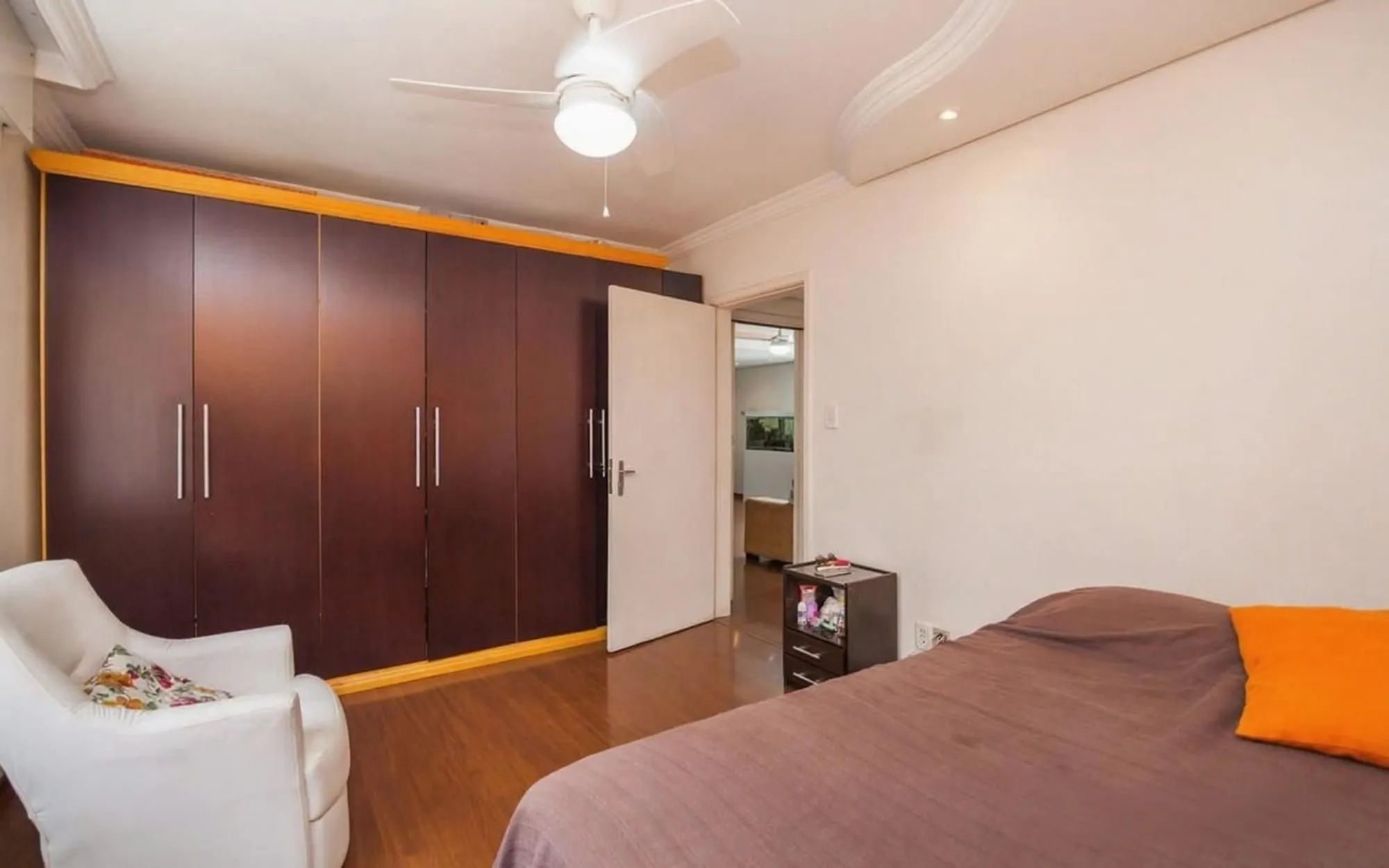 Imagem Vende-se apartamento com 2 quartos, 73m² e 1 vaga - Mont'Serrat