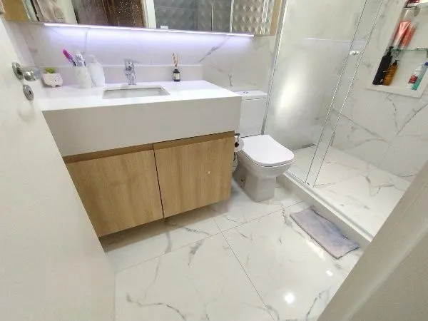 Imagem Vende-se apartamento reformado com 2 dormitórios (1 suíte) - 75 m² - Jardim Botânico