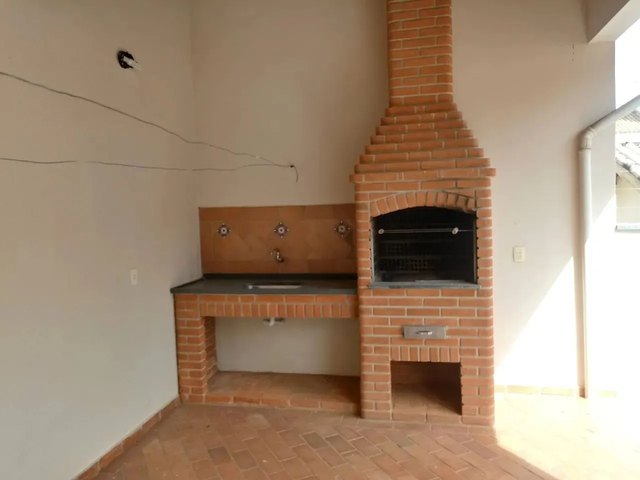 Imagem Impecável casa à venda em Sorocaba-SP, bairro Jardim Vila São Domingos: 4 quartos, 3 salas, 4 banheiros, 3 vagas, 260m².