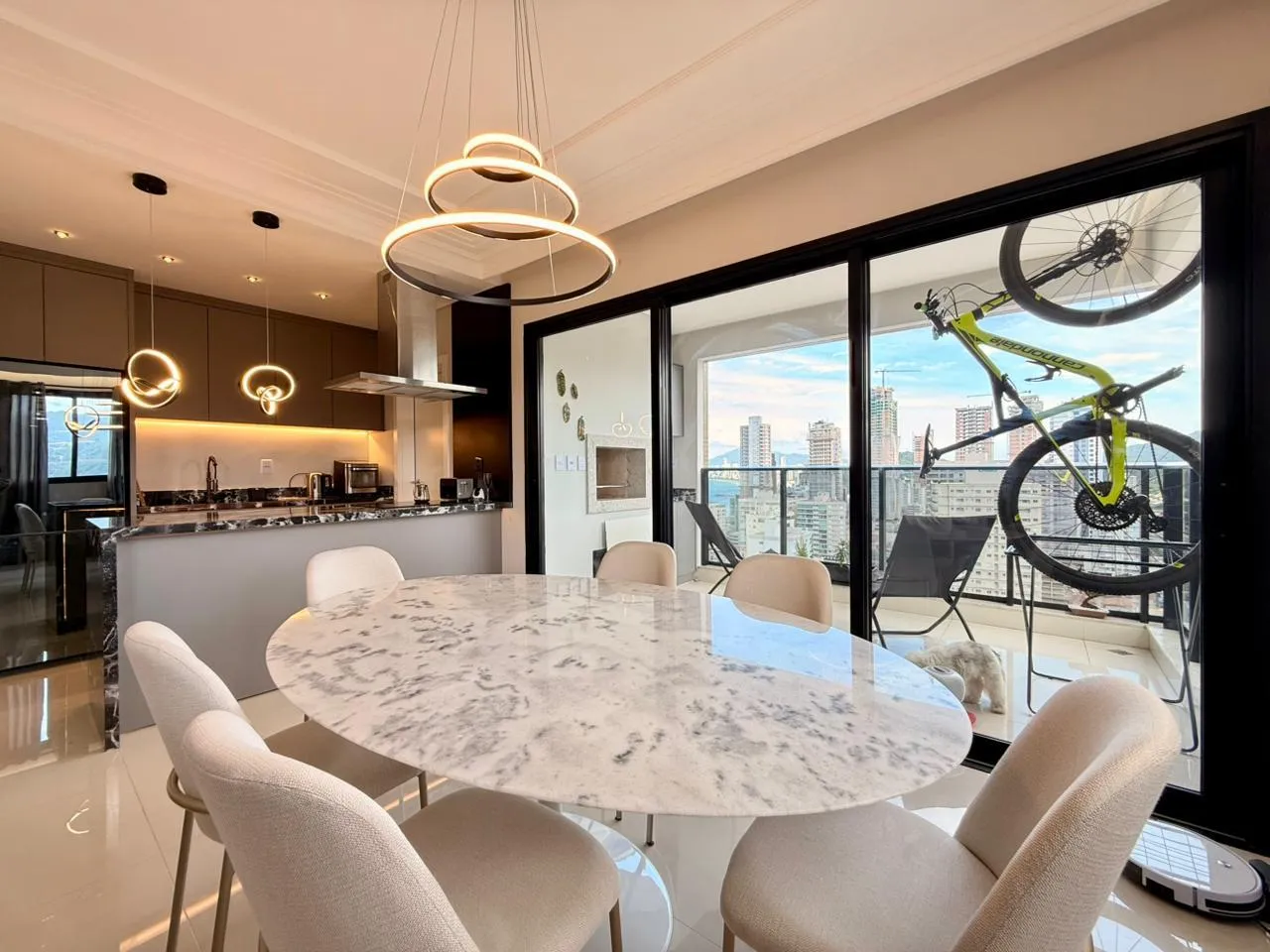 Imagem Apartamento com vista para o mar à venda com 120m2 por R$ 3.000.000,00
