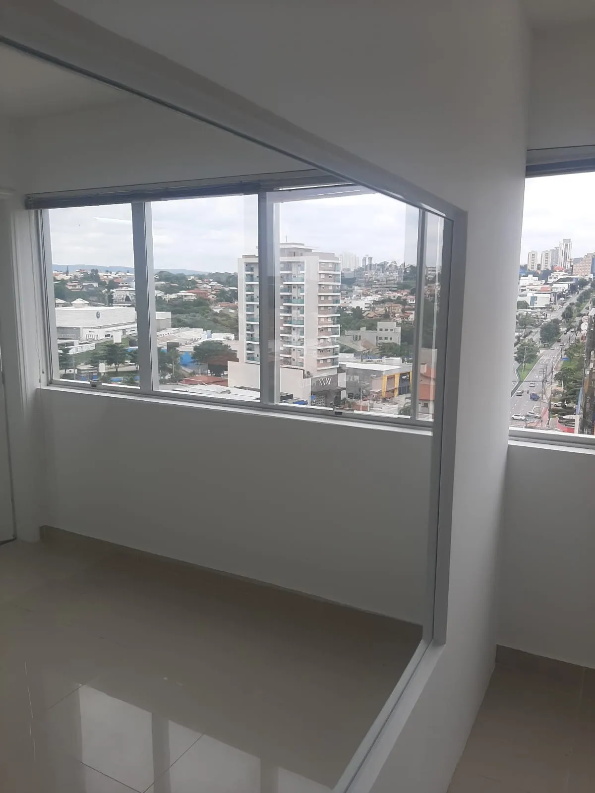 Imagem Excelente Sala em localização privilegiada edifício Campolim Office