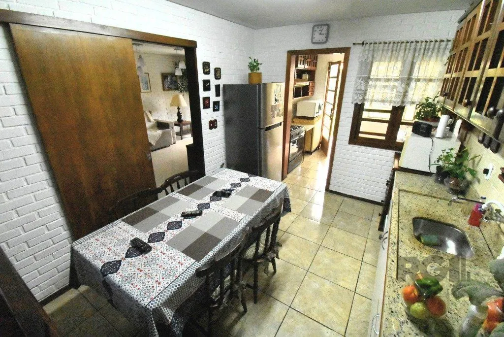 Imagem CASA - 5 dorms. - 3 vagas - 290 m² - MENINO DEUS