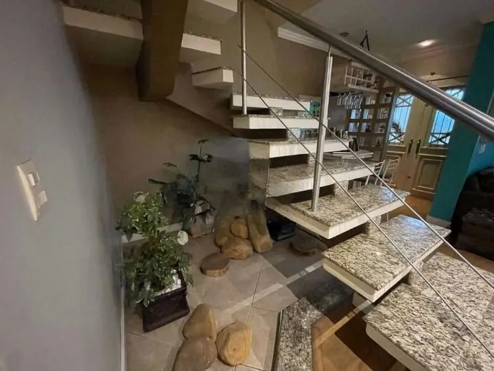 Imagem Casa 03 dormitórios no Bairro Moinhos de Vento em Canoas RS