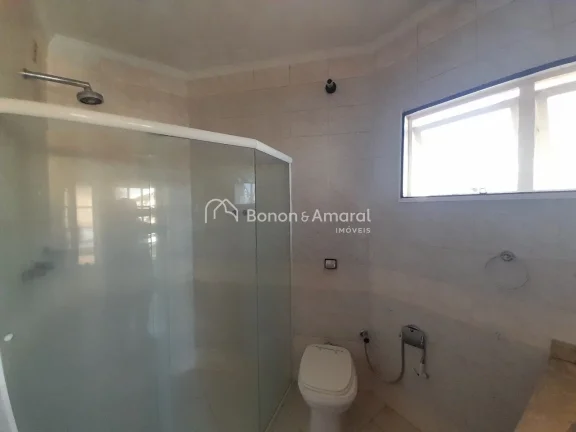 Imagem Sobrado, sala para 3 ambientes, sala de jantar, lareira, lavabo.
5 quartos, sendo 2 suítes no andar...