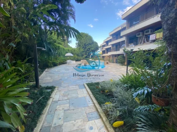 Imagem Belíssimo apartamento com 3 dormitórios na Praia da Enseada em Ubatuba - ao lado da praia, mais ou menos 50 metros do mar.