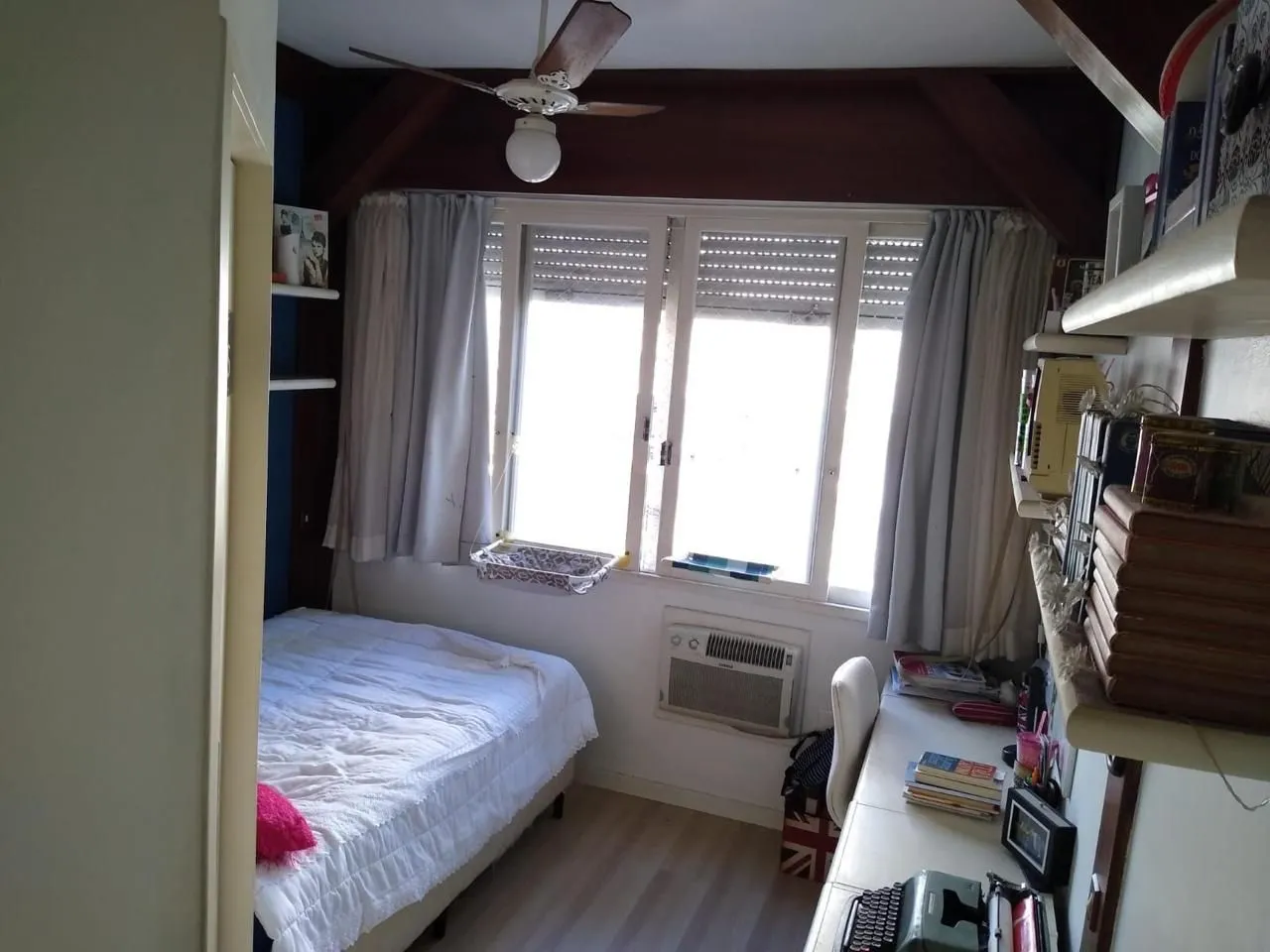 Imagem Vende-se apartamento com 3 quartos(1 suíte), 114m² e 1 vaga - Moinhos de Vento