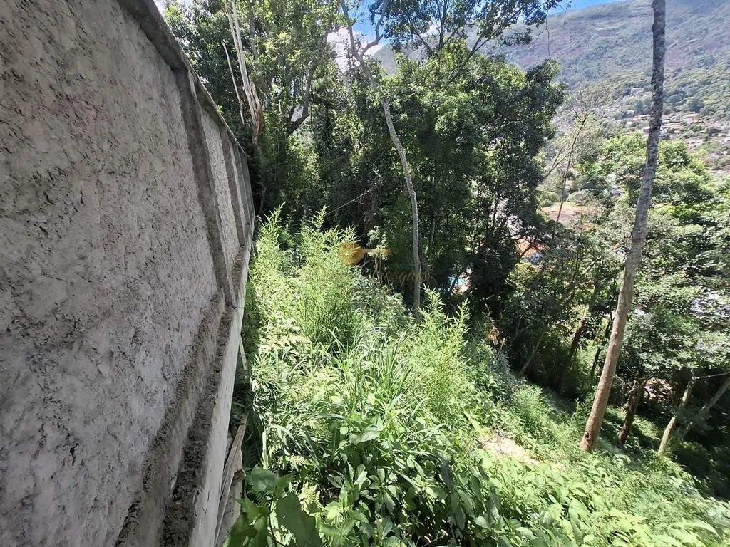 Imagem Terreno para Venda em Teresópolis / RJ no bairro Araras