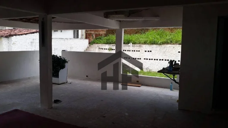 Imagem Casa com 3 Quartos em Dois Unidos, Recife