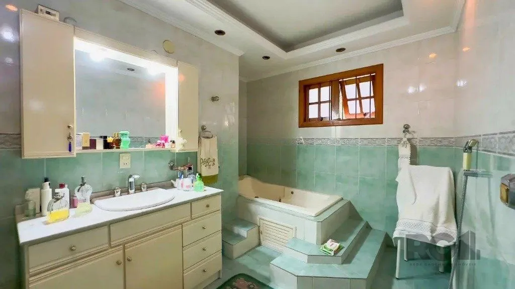 Imagem Casa com 4 quartos no bairro nonoai