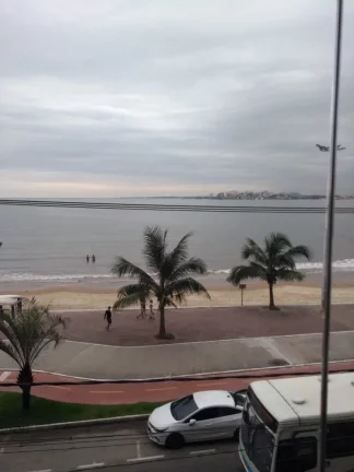 Imagem Apartamento Para Alugar Temporada De Frente Para O Mar Linda Vista da Praia Edifício Omar Prata Avenida Beira Mar Praia do Morro Guarapari Localizado