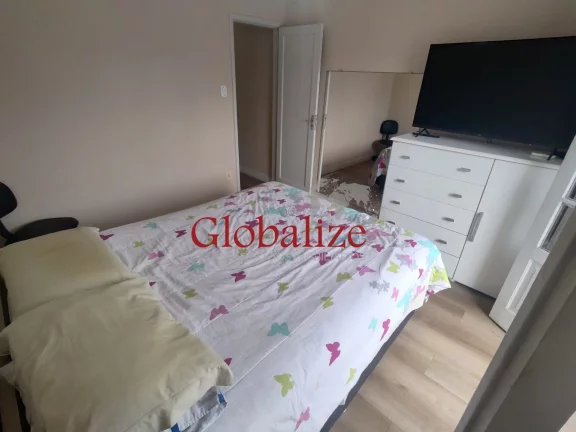 Imagem Apartamento com 2 dormitórios de frente e sacada no primeiro andar no bairro do Boqueirão em Santos (SP) por R$ 340.000,00 !