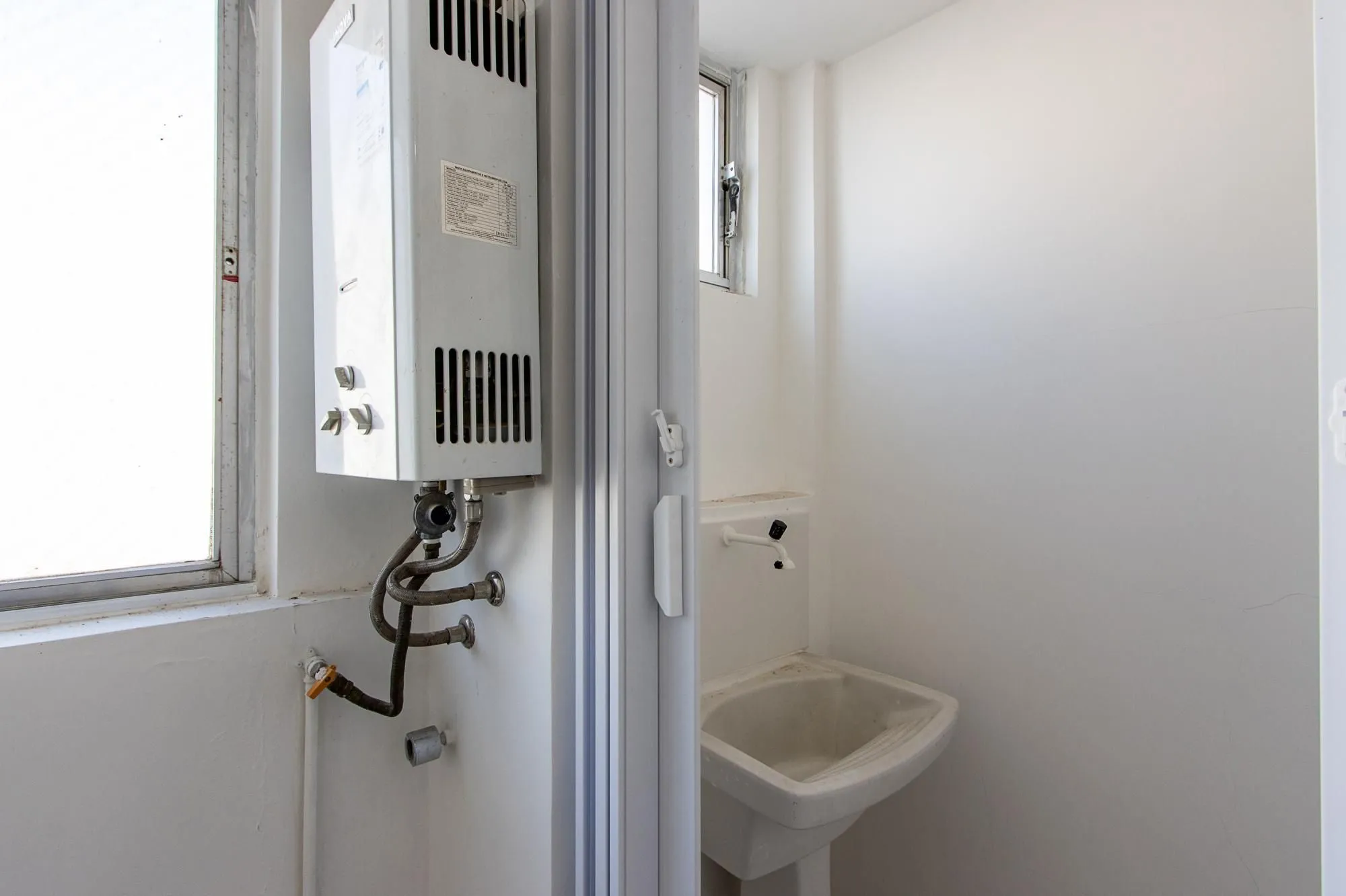 Imagem Apartamento no Menino Deus com 2 dormitórios e garagem