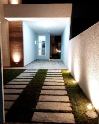 Imagem Casa em Guaratuba a 250 metros do mar contendo 3 quartos sendo 1 suite, semi-mobiliada.