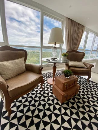 Imagem Apartamento alto padrão com vista panorâmica em Balneário Camboriú.