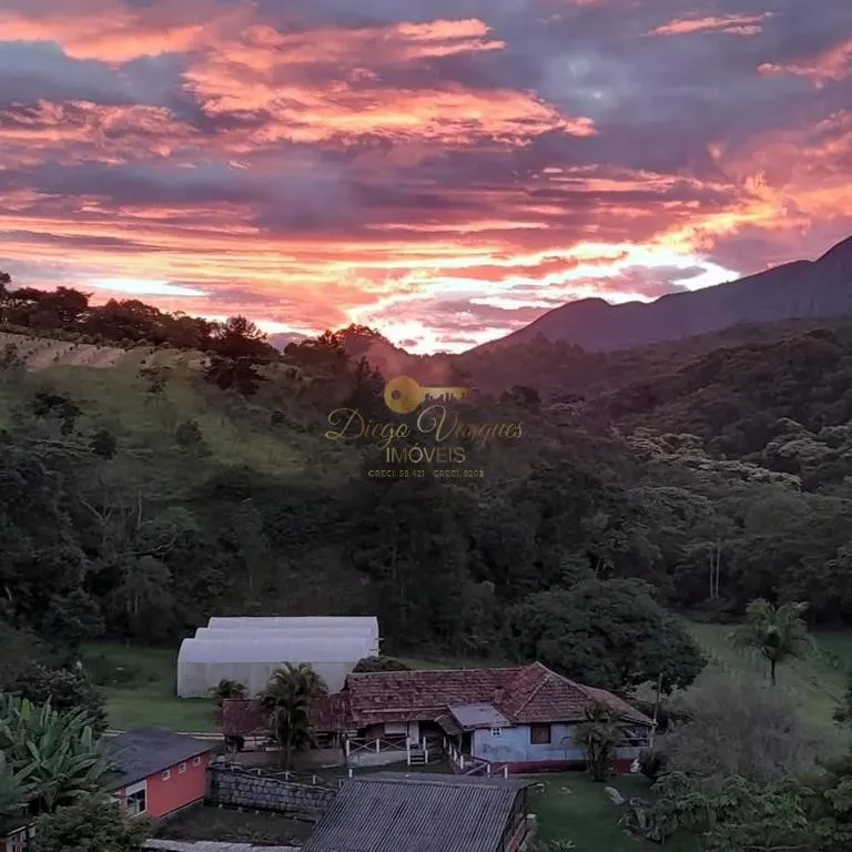 Imagem Sítio para Venda em Teresópolis / RJ no bairro Santa Rita