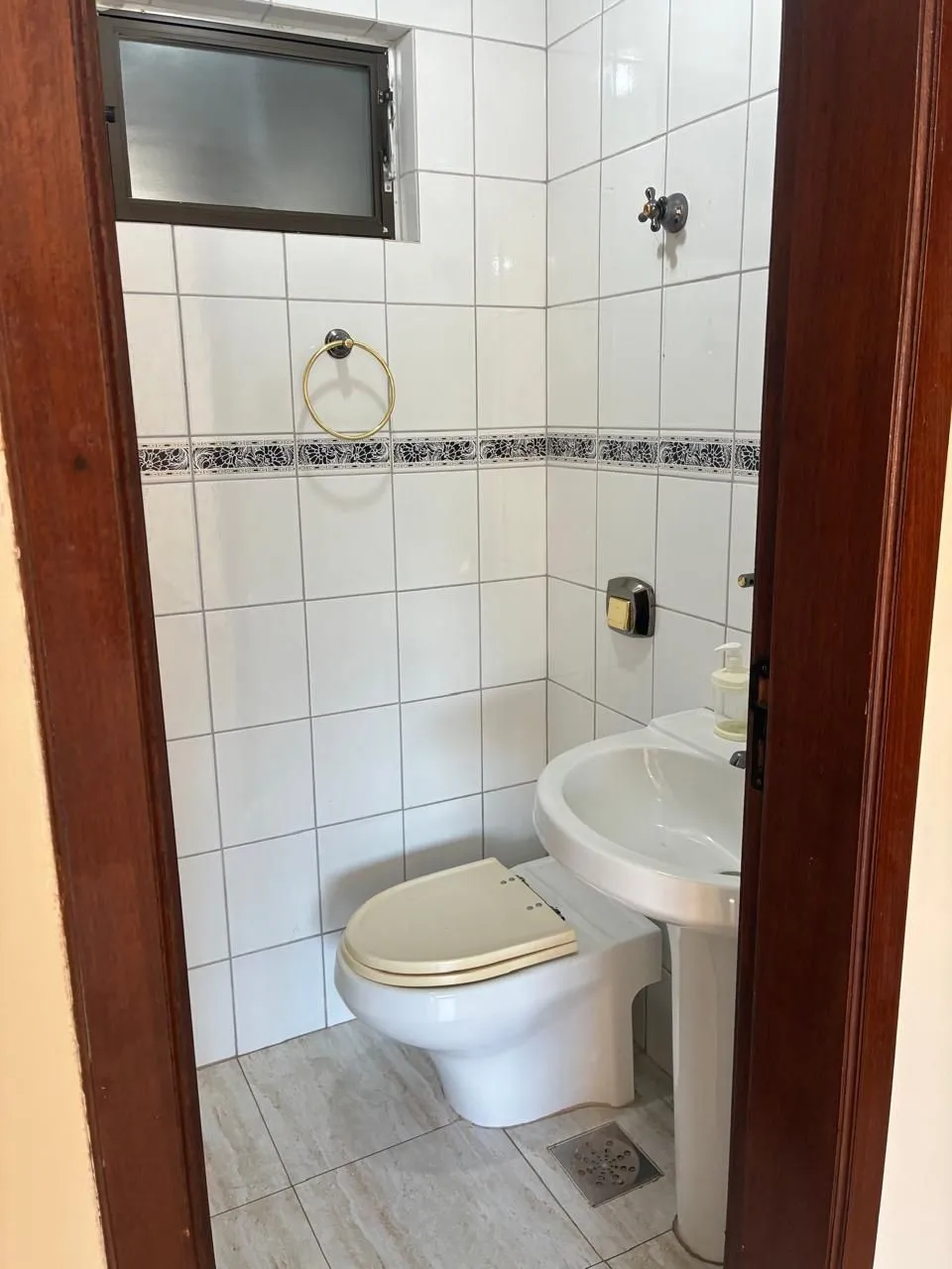 Imagem Excepcional Apartamento com 3 dormitórios no centro de Canoas.