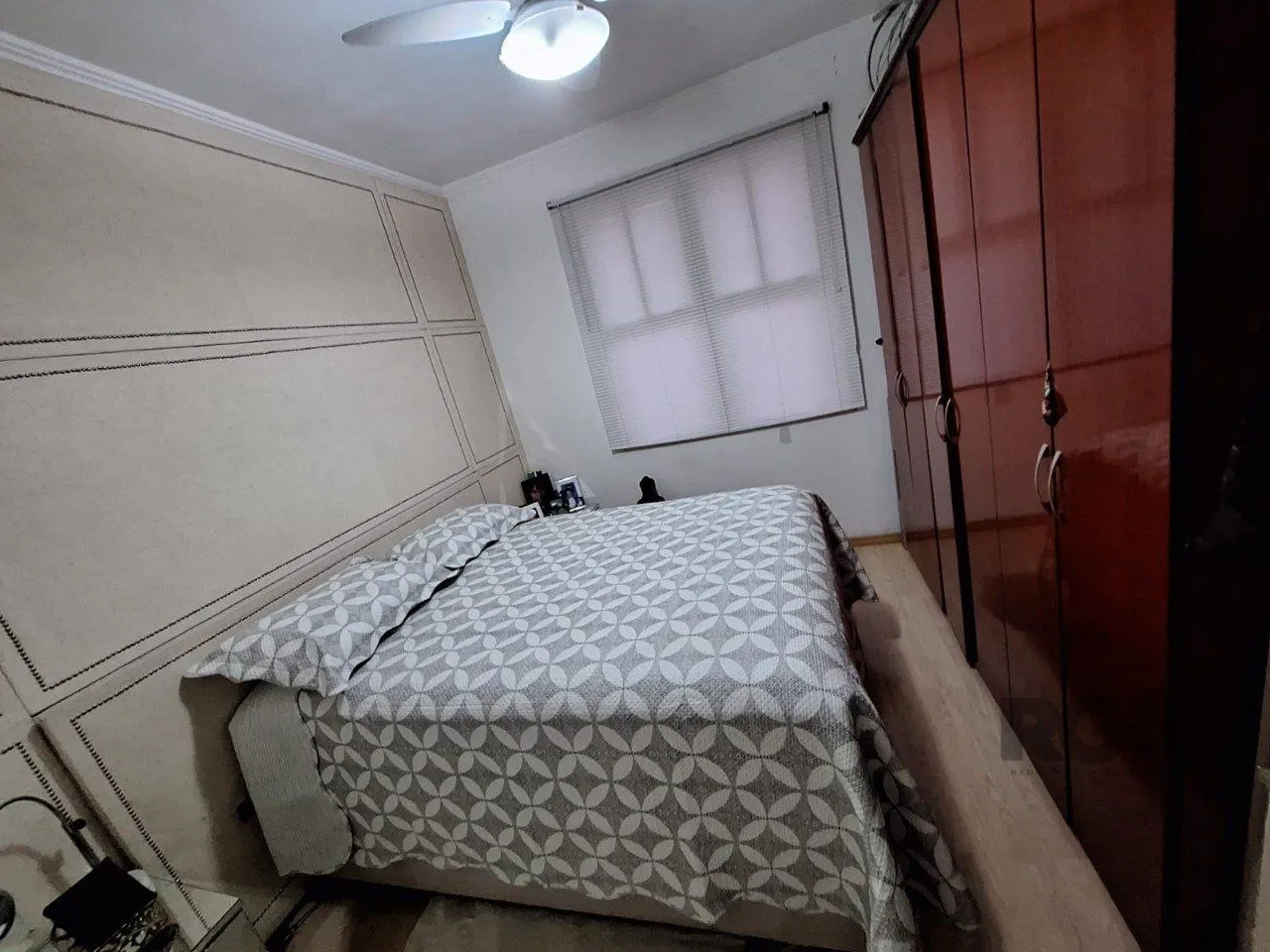 Imagem Apartamento de quatro dormitórios e uma vaga de garagem no bairro Bom Fim em Porto Alegre.