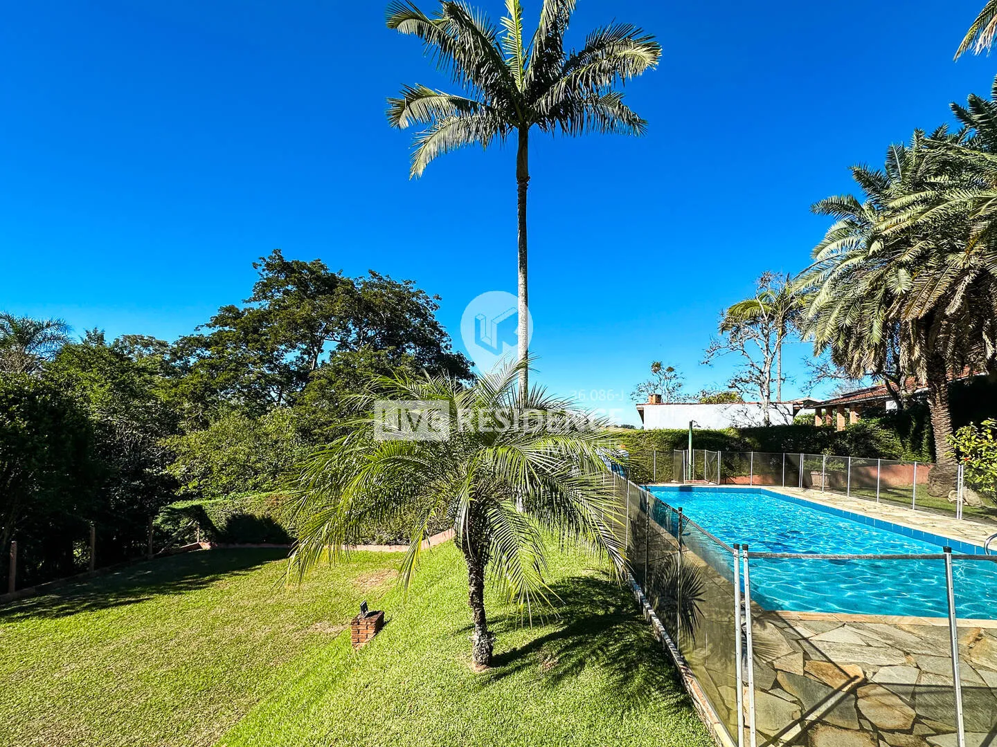 Imagem Chácara à venda com piscina e 4 suítes no Capela do Barreiro - Itatiba/SP