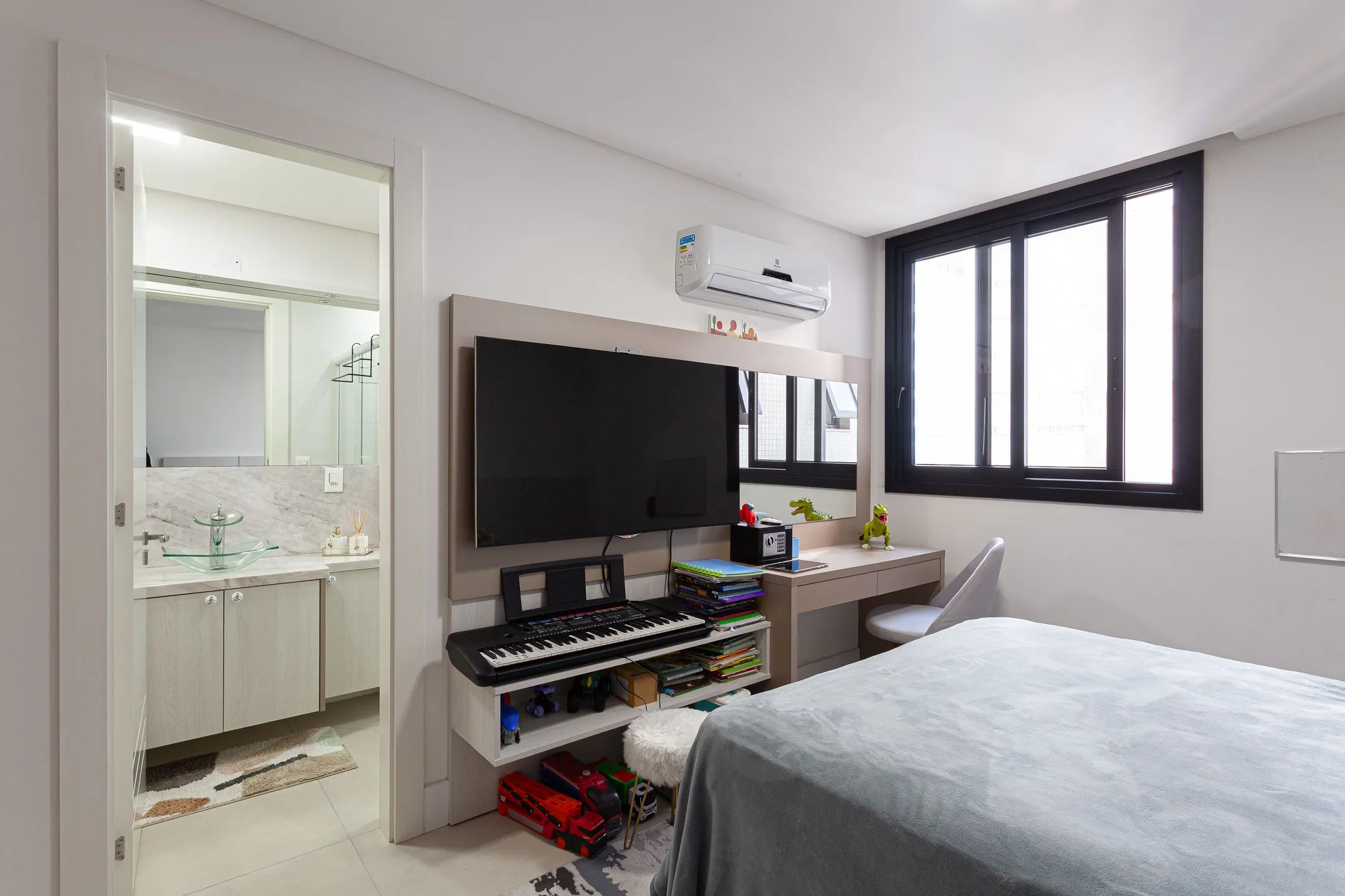 Imagem Apartamento à venda em Torres, Praia Grande, com 4 quartos, 220m2