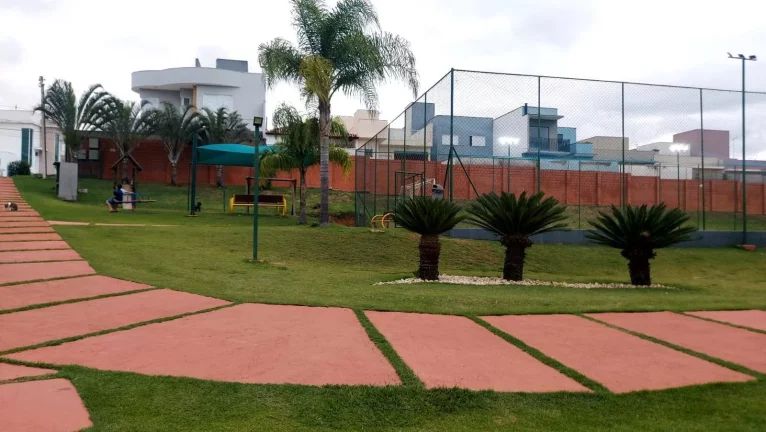 Imagem SOBRADO COM 03 DORMITÓRIOS SUÍTE RUA PRINCIPAL CONDOMÍNIO GOLDEN PARK II