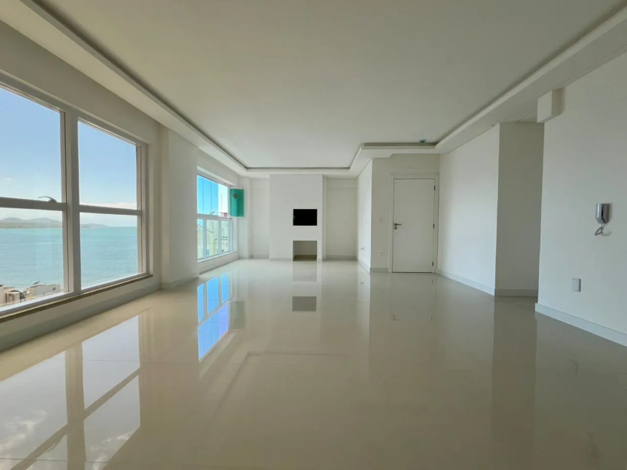 Imagem Apartamento com vista para o mar à venda com 179.5m2 por R$ 3.950.000,00
