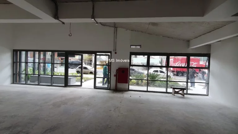 Imagem Loja comercial para locação em São Paulo-SP, Campo Belo: 4 banheiros, 5 vagas, 390m² de área!