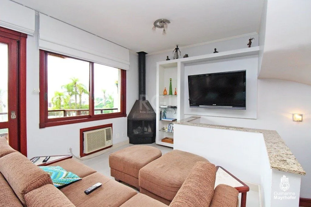 Imagem Casa Condominio para Venda - 324.7m², 3 dormitórios, sendo 1 suites, 4 vagas - Menino Deus