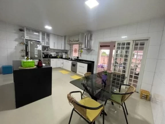Imagem CASA COLONIAL EM CONDOMÍNIO FECHADO NO GUARÁ II TERRENO DE 900,00M²
