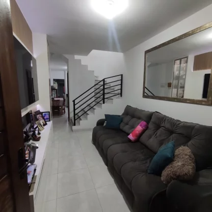 Imagem Casa , Sobrado Geminado em Joinville/SC, bairro Espinheiros