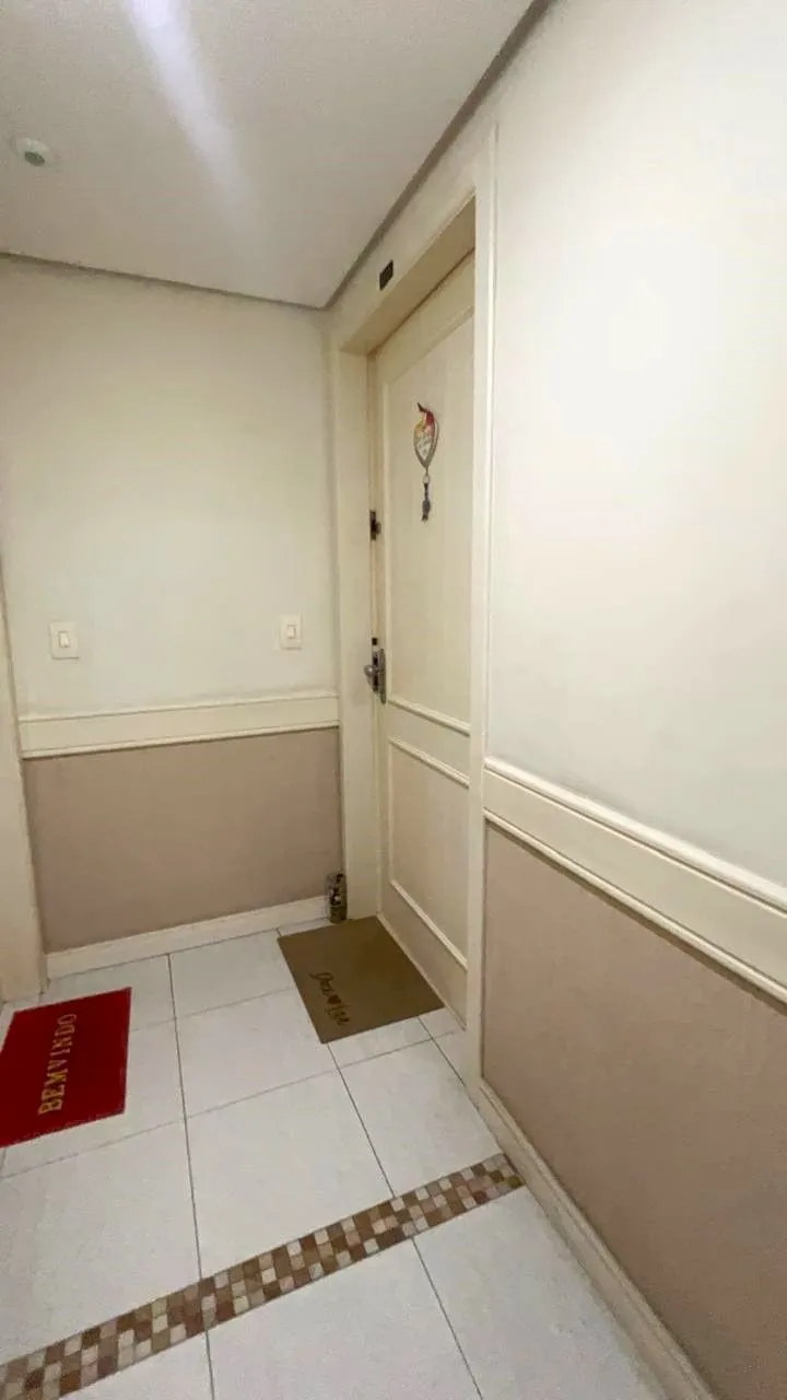Imagem Excelente apartamento 2 dormitórios com duas vagas na Cidade Baixa