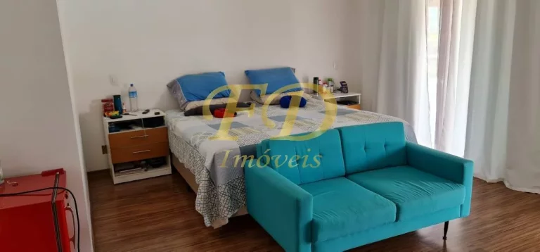 Imagem Aconchegante Casa em Condomínio Fechado.