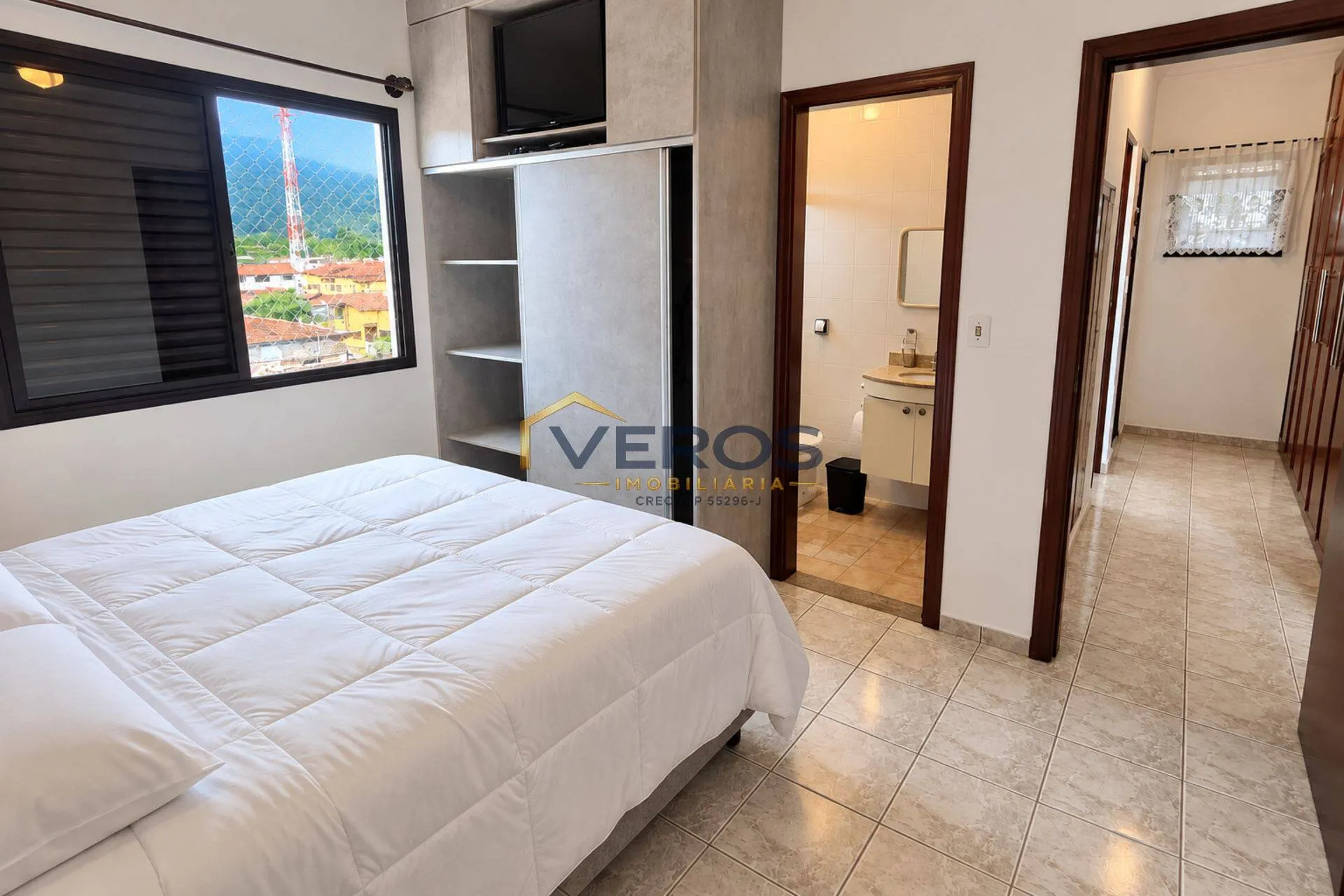 Imagem Apartamento a venda com 3 quartos a 300m da praia Martim de Sá em Caraguá