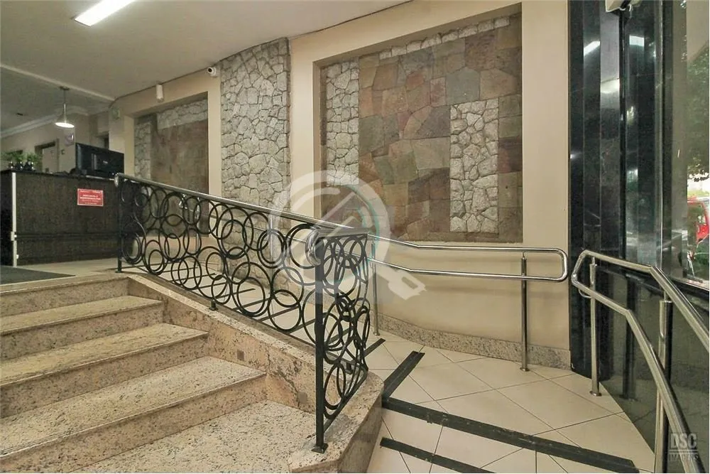 Imagem Já pensou morar em um amplo apartamento com uma linda vista ? Imóvel de 121m² de área, andar alt...