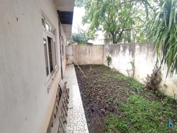Imagem Terreno no Tarumã, com casa em Curitiba PR
