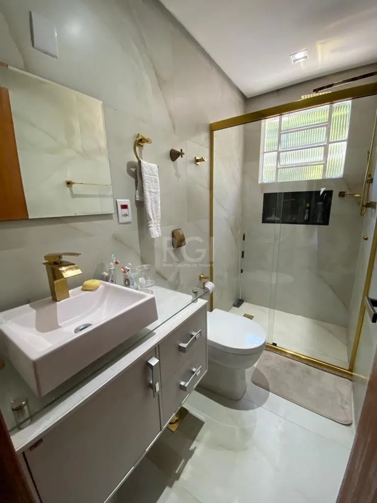 Imagem casa - 4 dormitórios - 3 vagas - 170 m² - Menino Deus