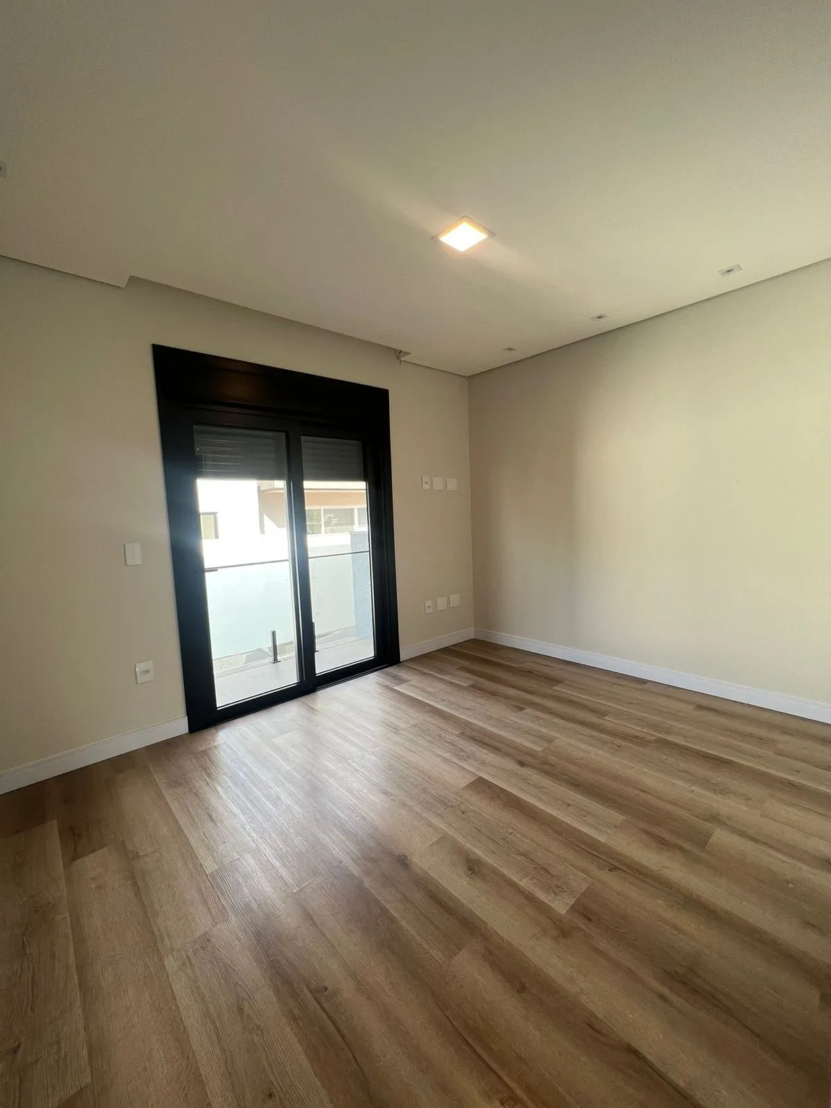Imagem Casa de Condomínio com 3 suítes para comprar em Centro, Gravataí