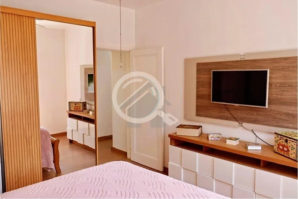 Imagem Amplo apartamento de 90m² de área, lateral, silencioso, possuindo 2 dormitórios, living / sala pa...