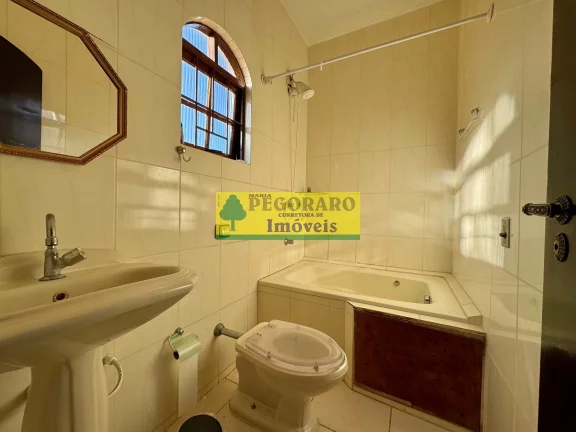 Imagem Casa à venda em Caraguatatuba Martim de Sá 3 quartos, 3 suítes, 1 sala, 3 banheiros, 10 vagas de garagem. 166m² de área.