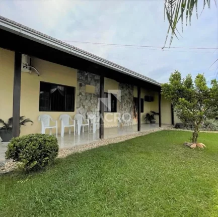 Imagem Casa com Piscina | São Luís | 4 quartos | 196m²