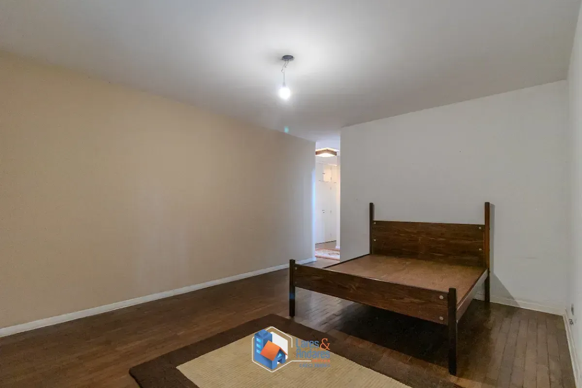 Imagem Casa para venda em Brooklin Paulista com 4 quartos, sendo 2 suítes, 300m²