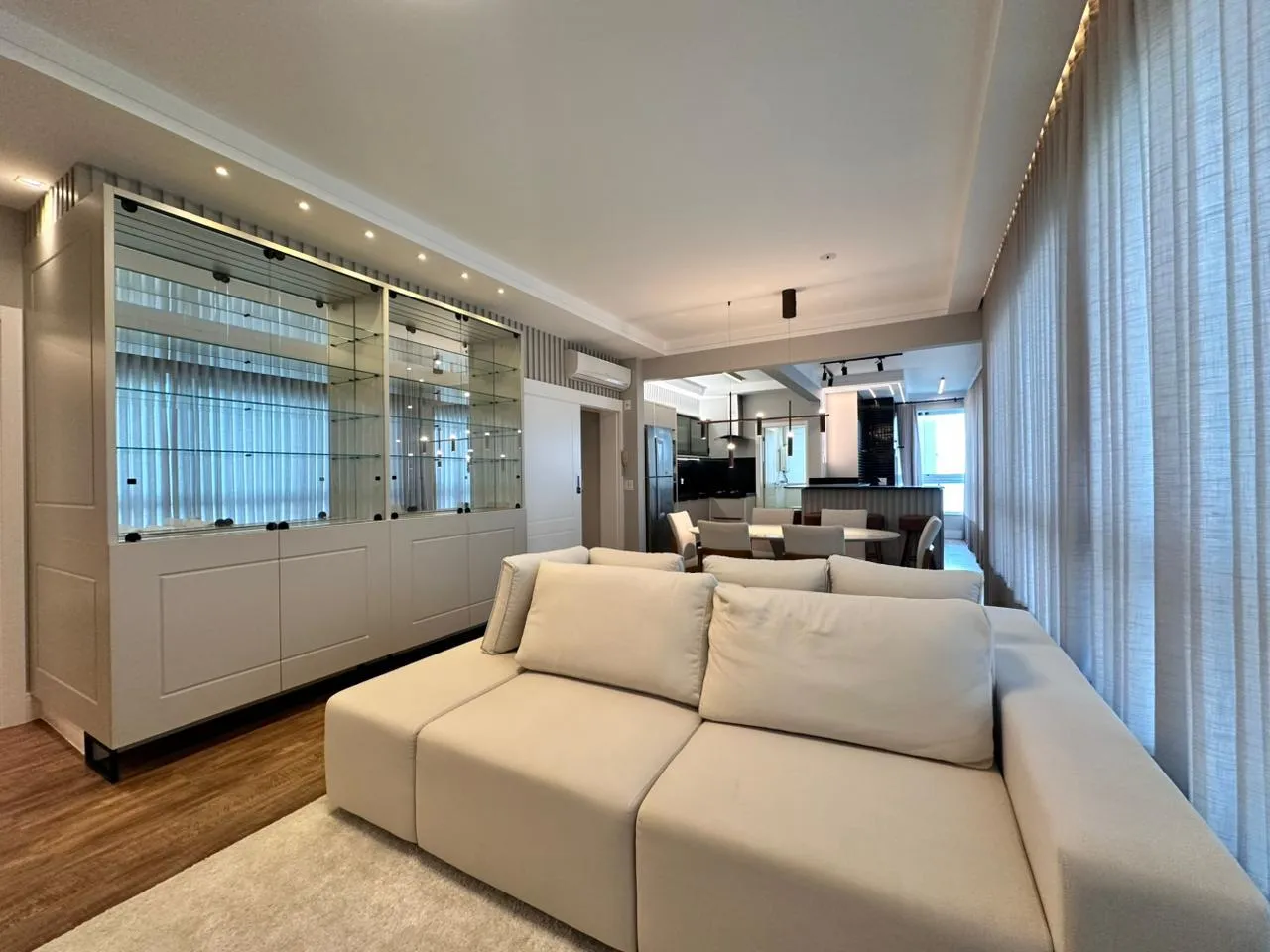 Imagem Apartamento com vista para o mar à venda com 130m2 por R$ 3.200.000,00