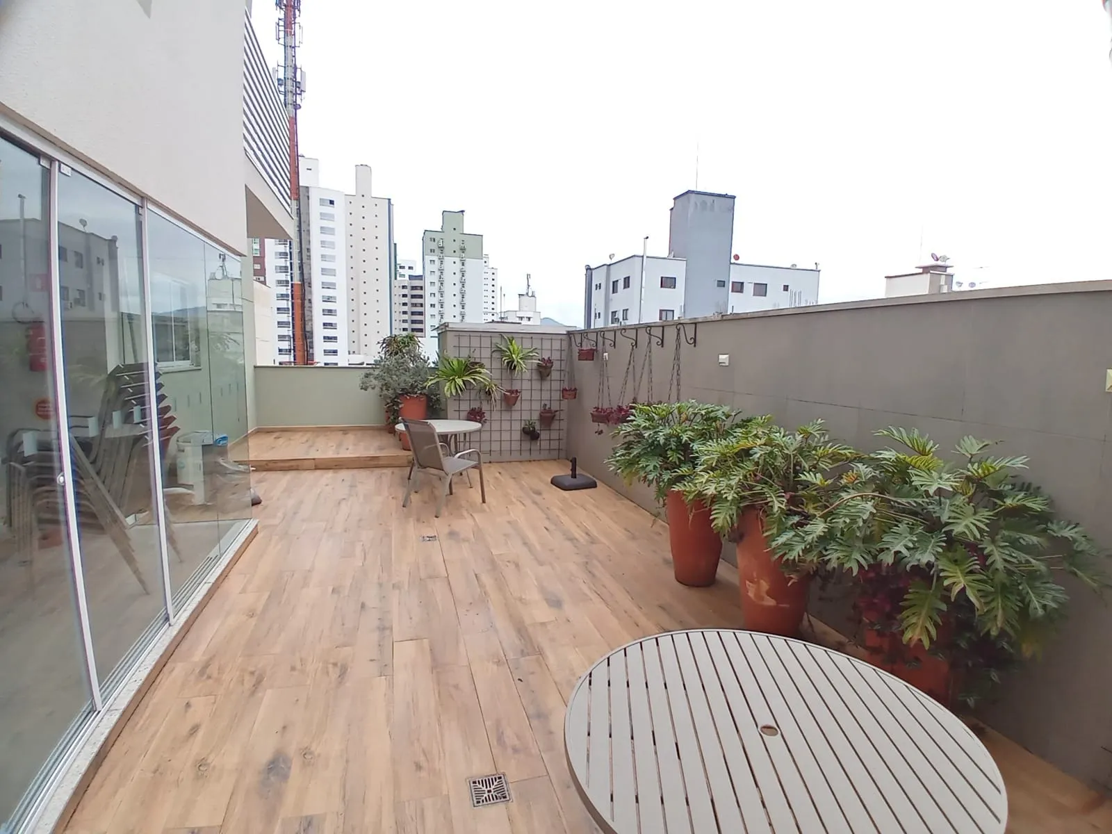 Imagem Apartamento 2 SUÍTES + Home Ofiice, Bairro Centro - Balneário Camboriú-SC