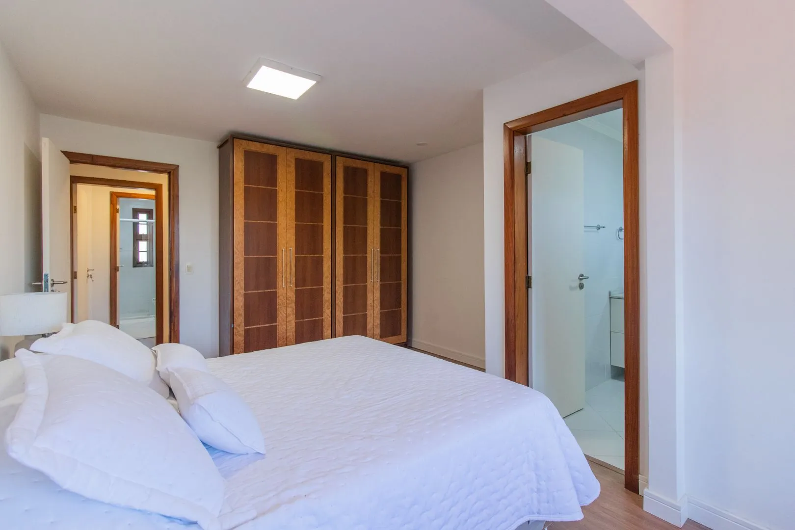 Imagem Casa para Venda - 410m², 3 dormitórios, sendo 3 suites, 2 vagas - Ipanema