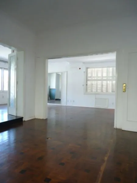 Imagem Casa para Venda - 510m², 6 dormitórios, sendo 1 suites, 3 vagas - São João